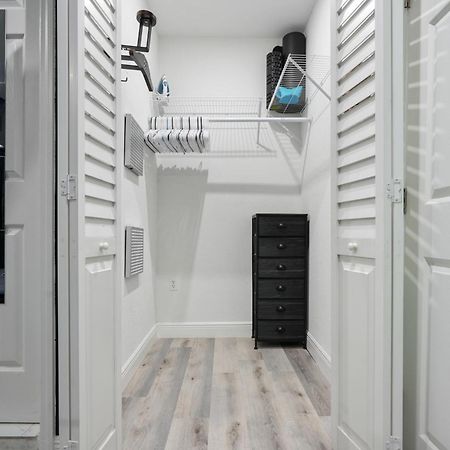 Modern Suite A Creator'S Dream Тампа Экстерьер фото