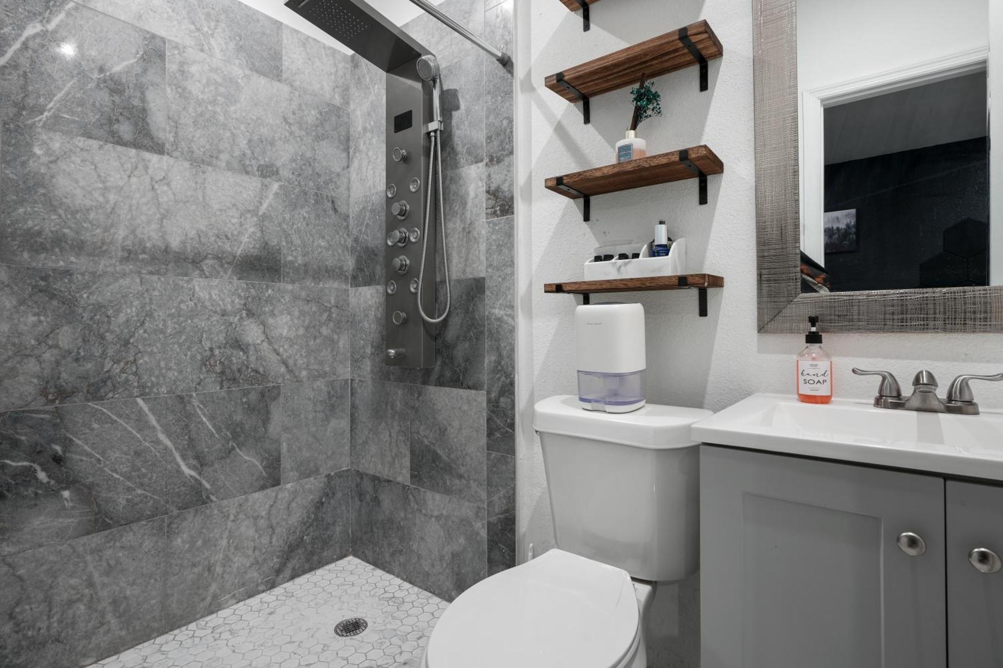 Modern Suite A Creator'S Dream Тампа Экстерьер фото